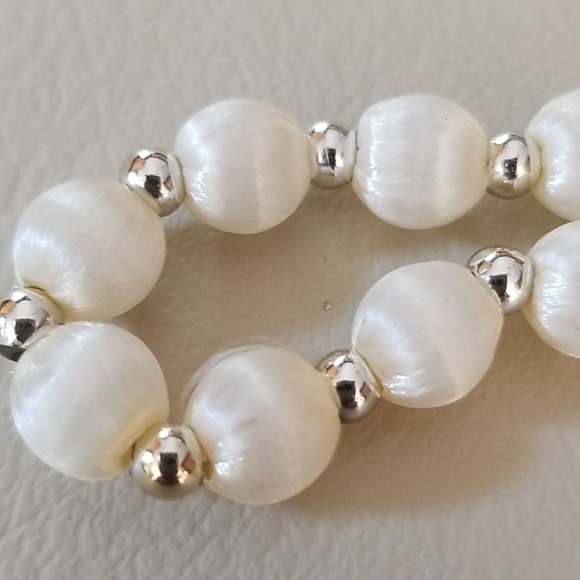 Vintage 12 Piece Jewelry Lot Necklaces Earrings Trifari LC - Picture 15 of 16